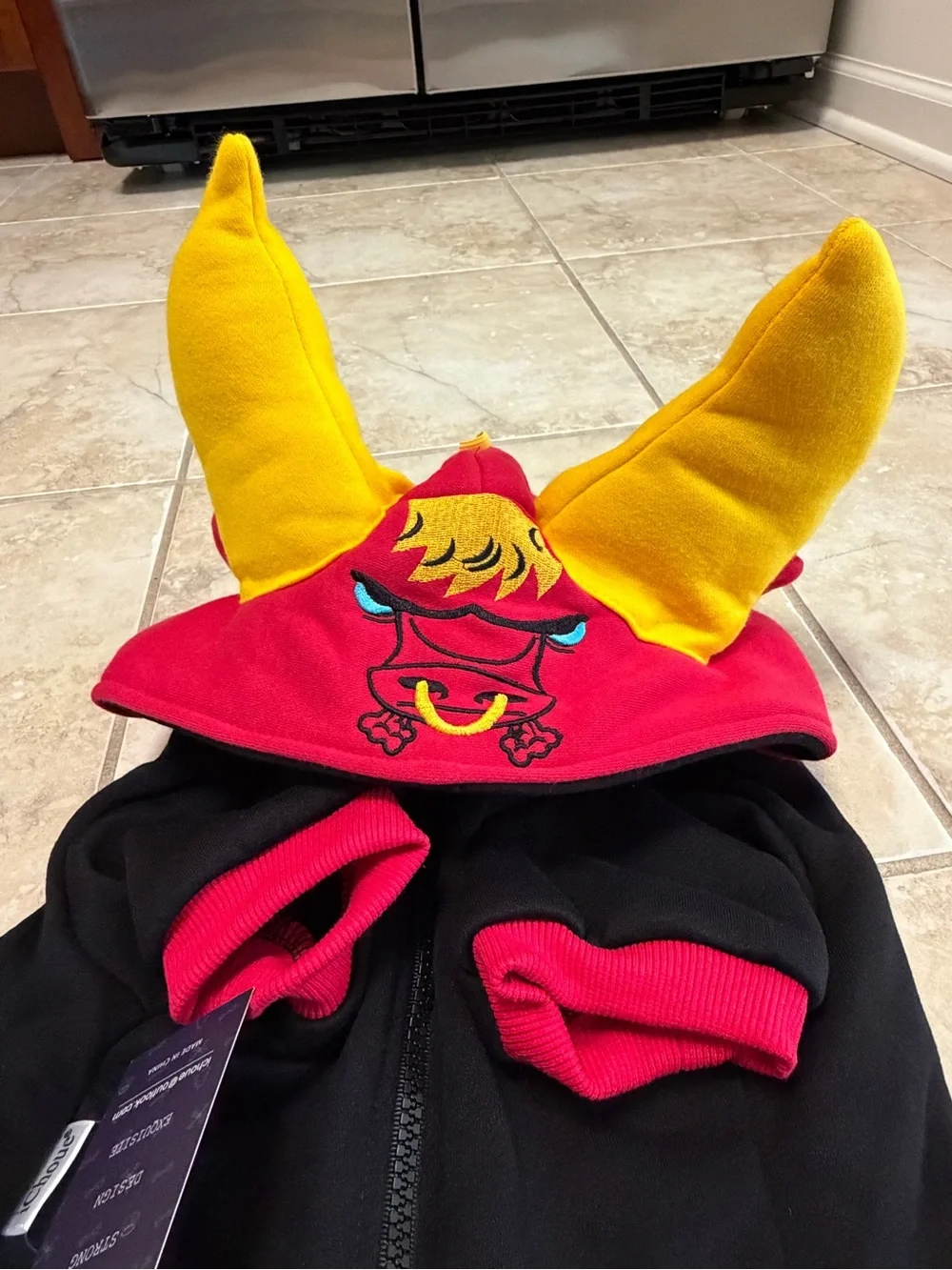 ICHOUe Dog Devil Costume Size L Black Red Hooded Bull Horns Pet Halloween Outfit